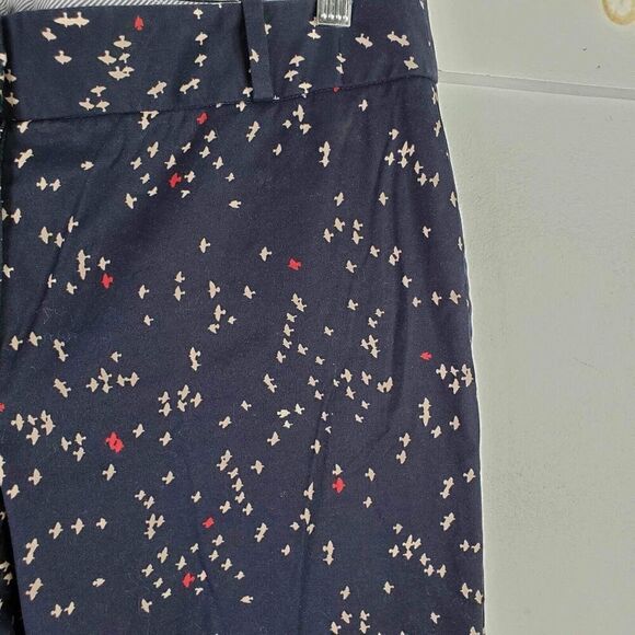 Talbots Chino Pants Women's Size 10 Signature Fit Navy Blue Bird Print - Picture 4 of 7